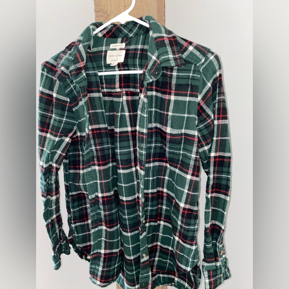 American Eagle Green Button Down Flannel